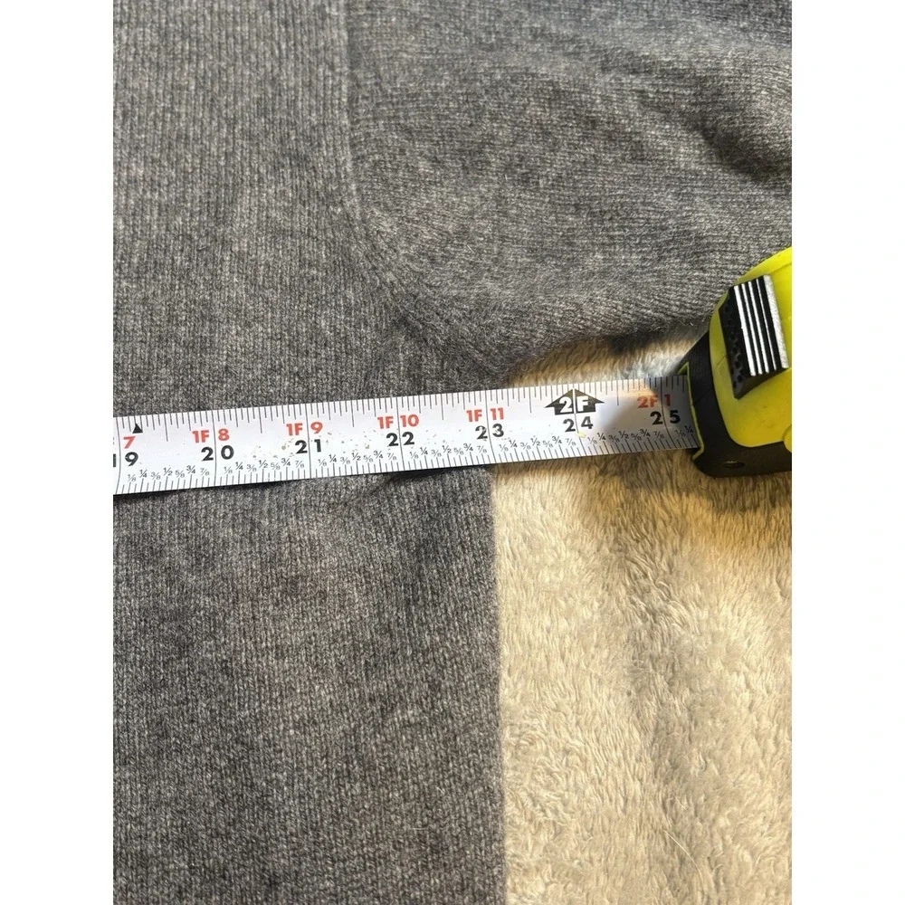 Vintage Embassy Row Menswear V-Neck Cashmere Gray Sweater XL / L